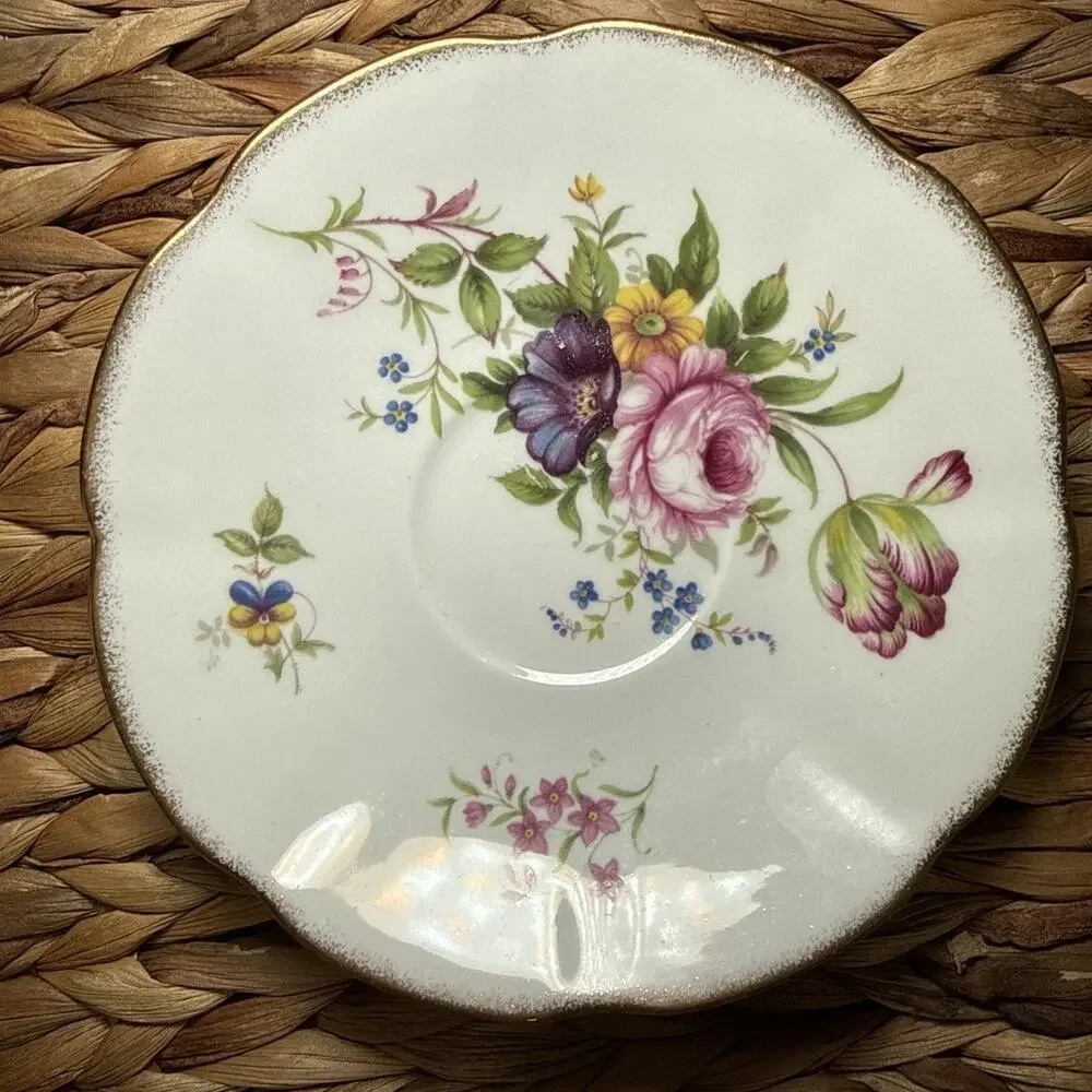 Royal Dover China Bone China England Teacup & Saucer Roses Flowers Gilded Gold